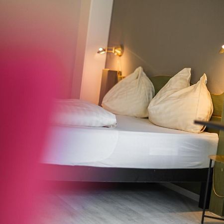 Hotel Parks Velden am Woerthersee Exterior photo