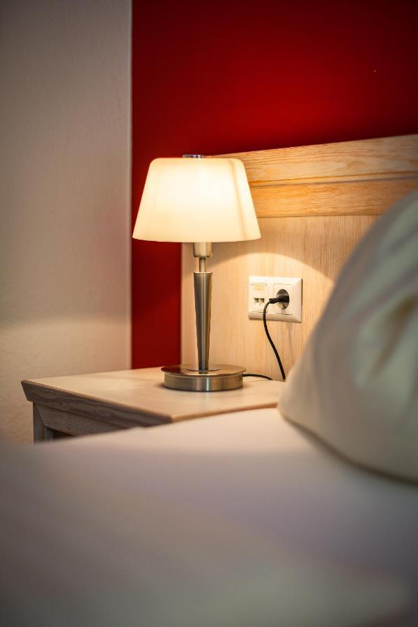 Hotel Parks Velden am Woerthersee Exterior photo